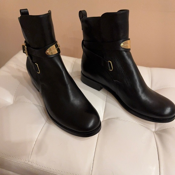 Michael Kors Black Leather Boots with Gold Accents. - Picture 2 of 8